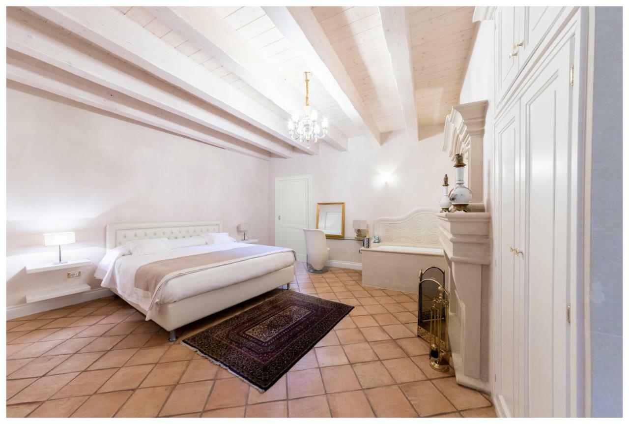 Boutique - Lodge&Suites Crotone Extérieur photo